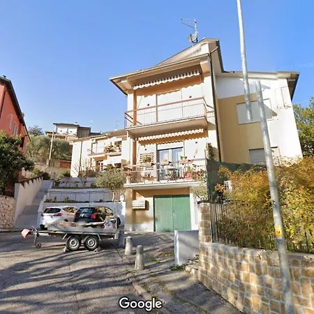 Apartment Dear George, House