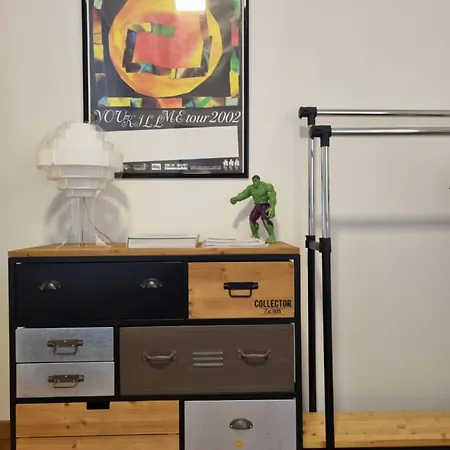 Dear George, House Daire *