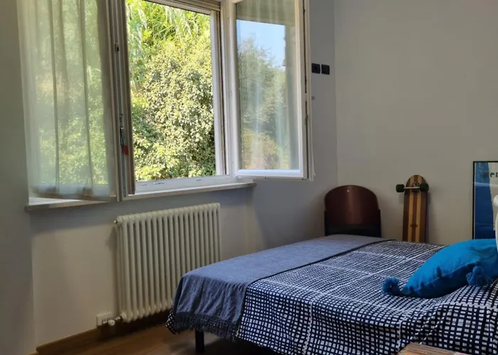 Dear George, House *